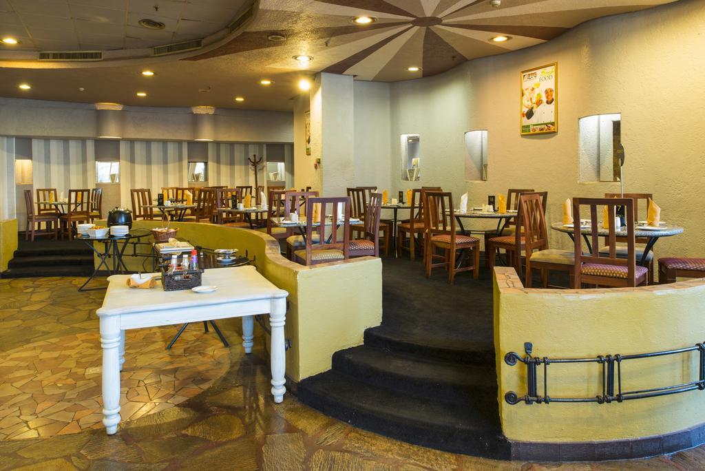 Rainbow Towers Hotel & Conference Centre Harare Exteriér fotografie