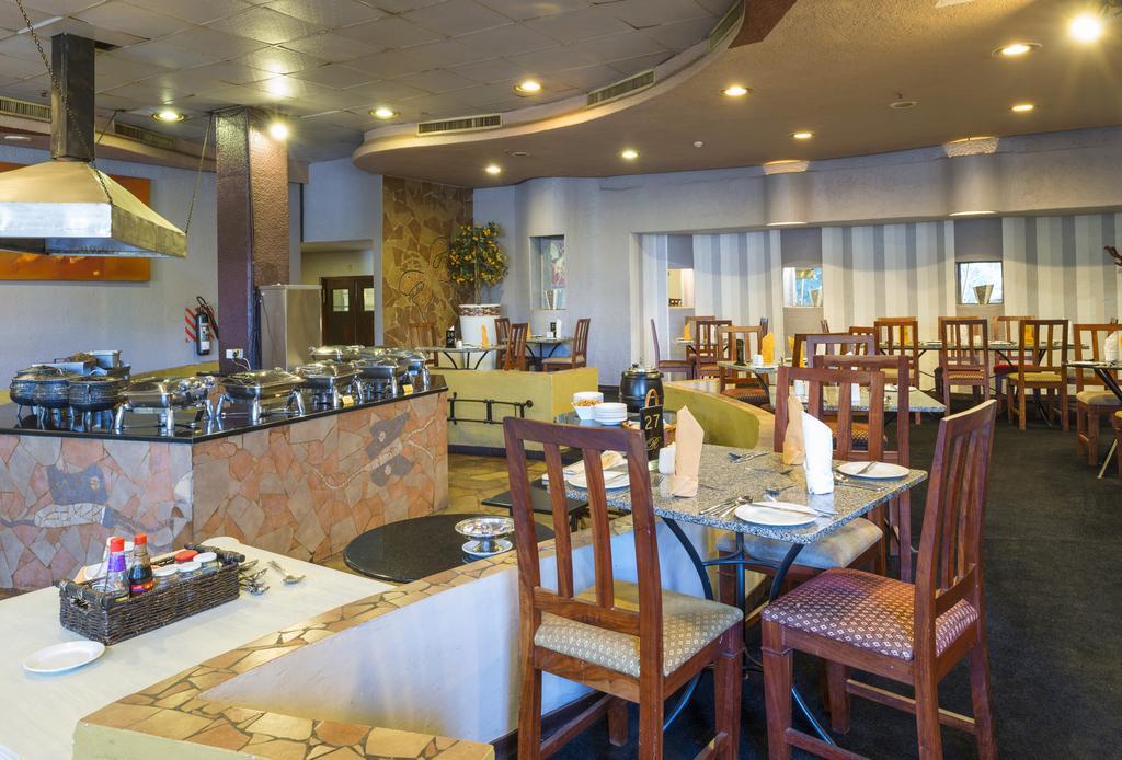 Rainbow Towers Hotel & Conference Centre Harare Exteriér fotografie
